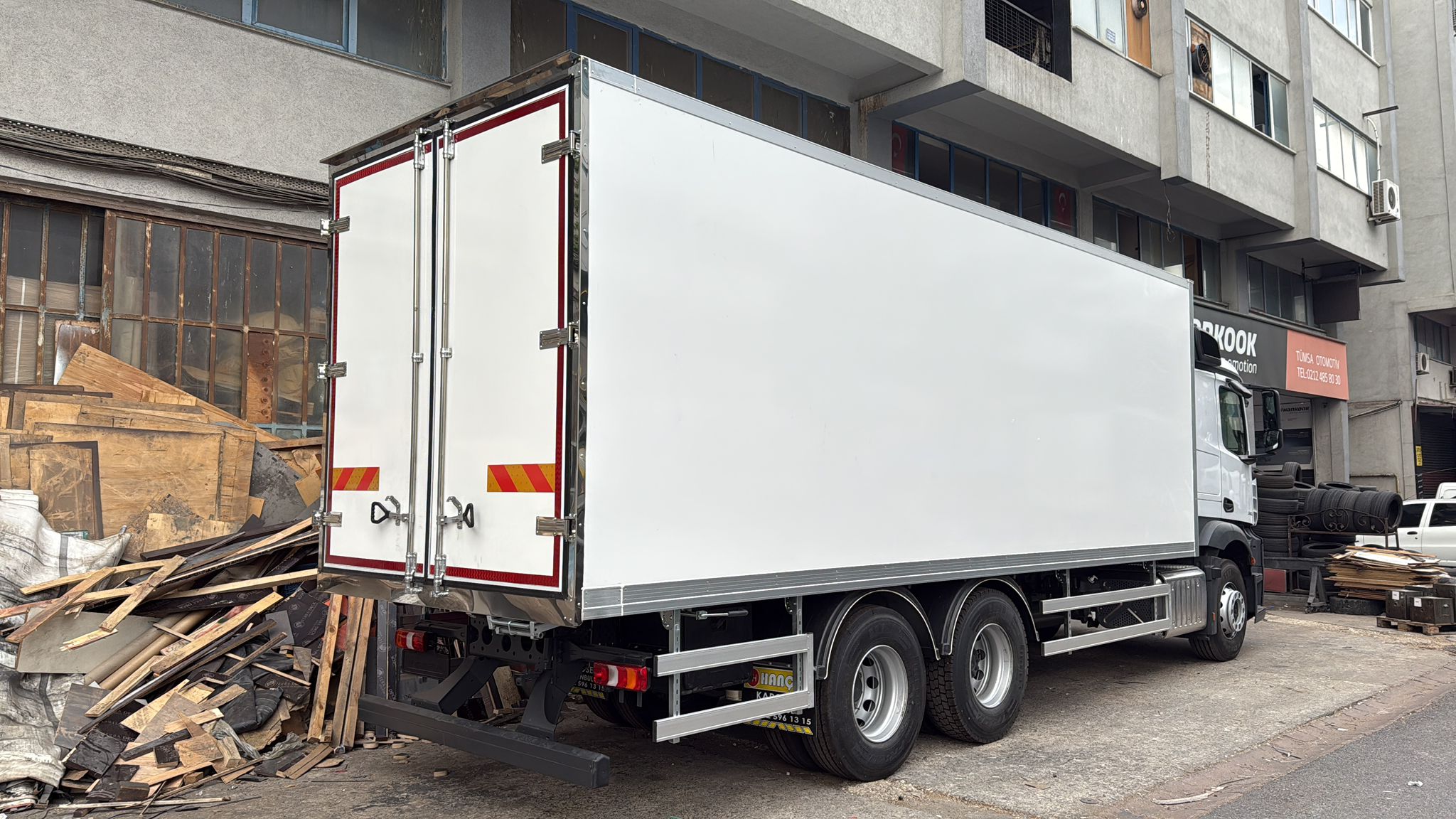 Hançer Karoser - İstanbul Polyester Kasa