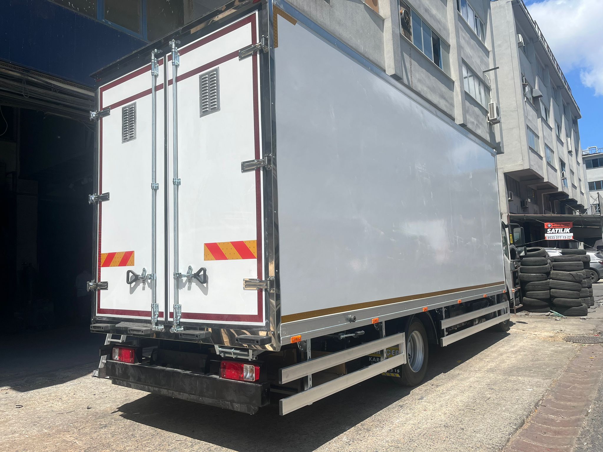 Hançer Karoser - İstanbul Polyester Kasa