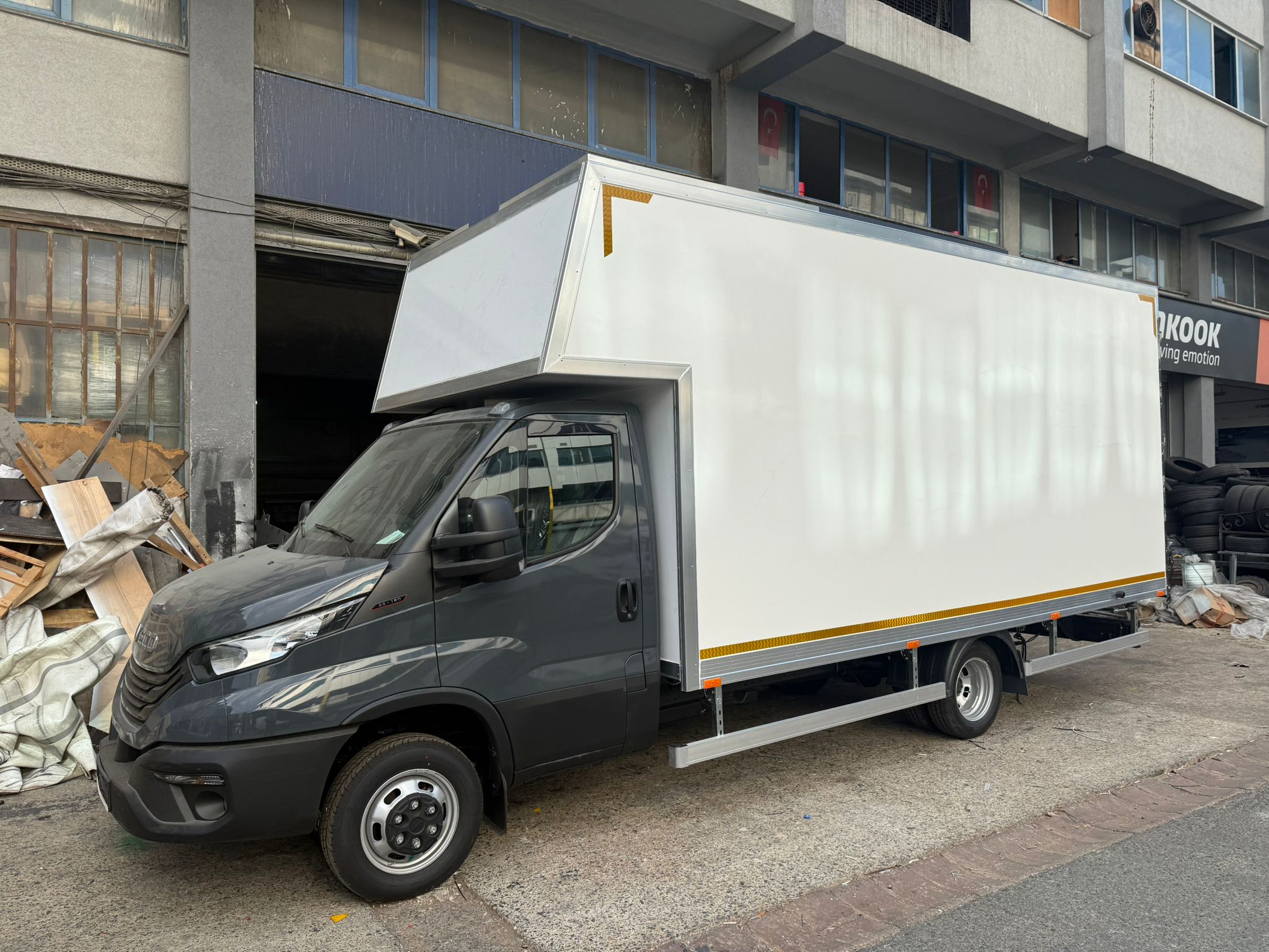 Hançer Karoser - İstanbul Polyester Kasa