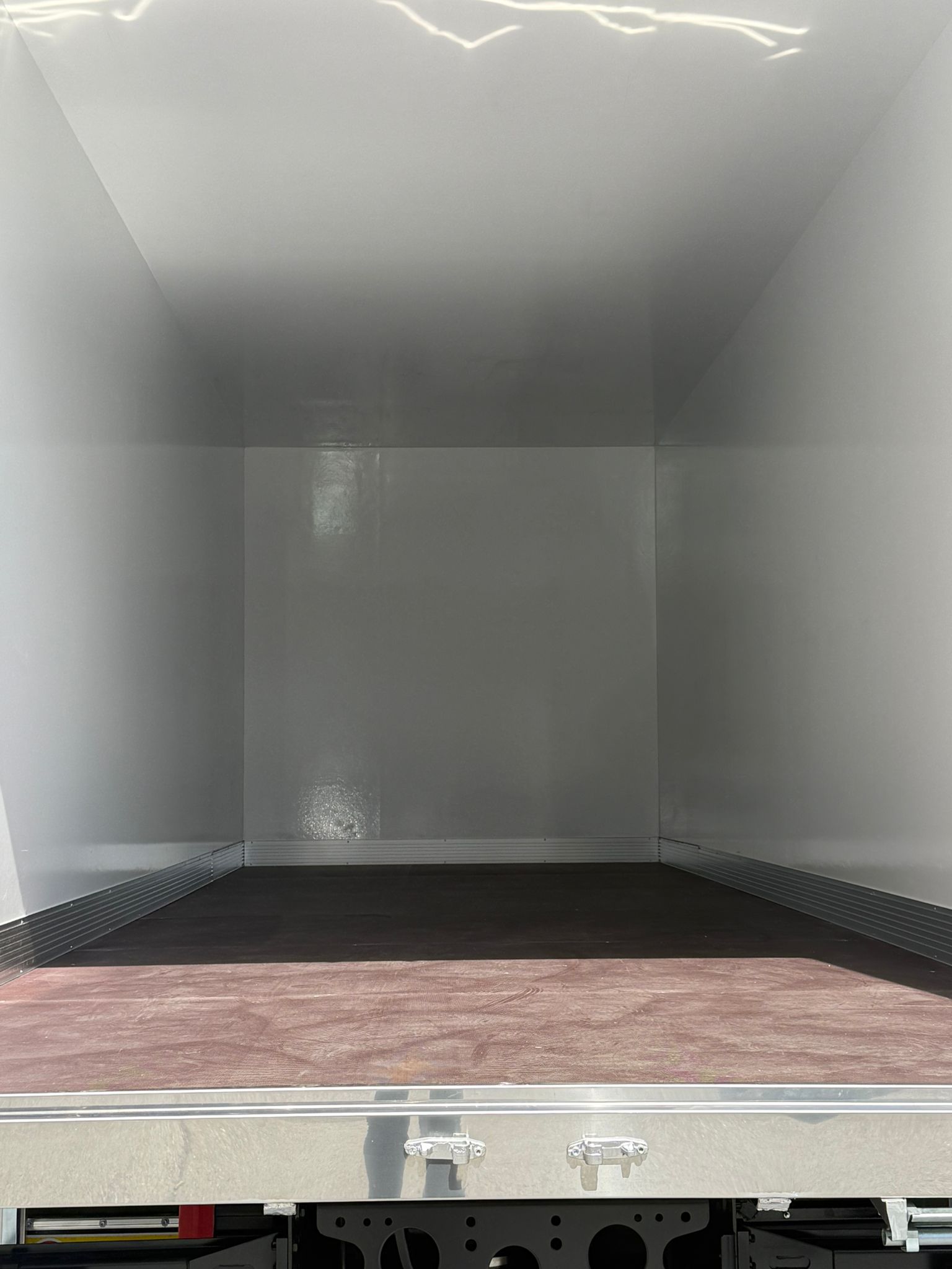 Hançer Karoser - İstanbul Polyester Kasa