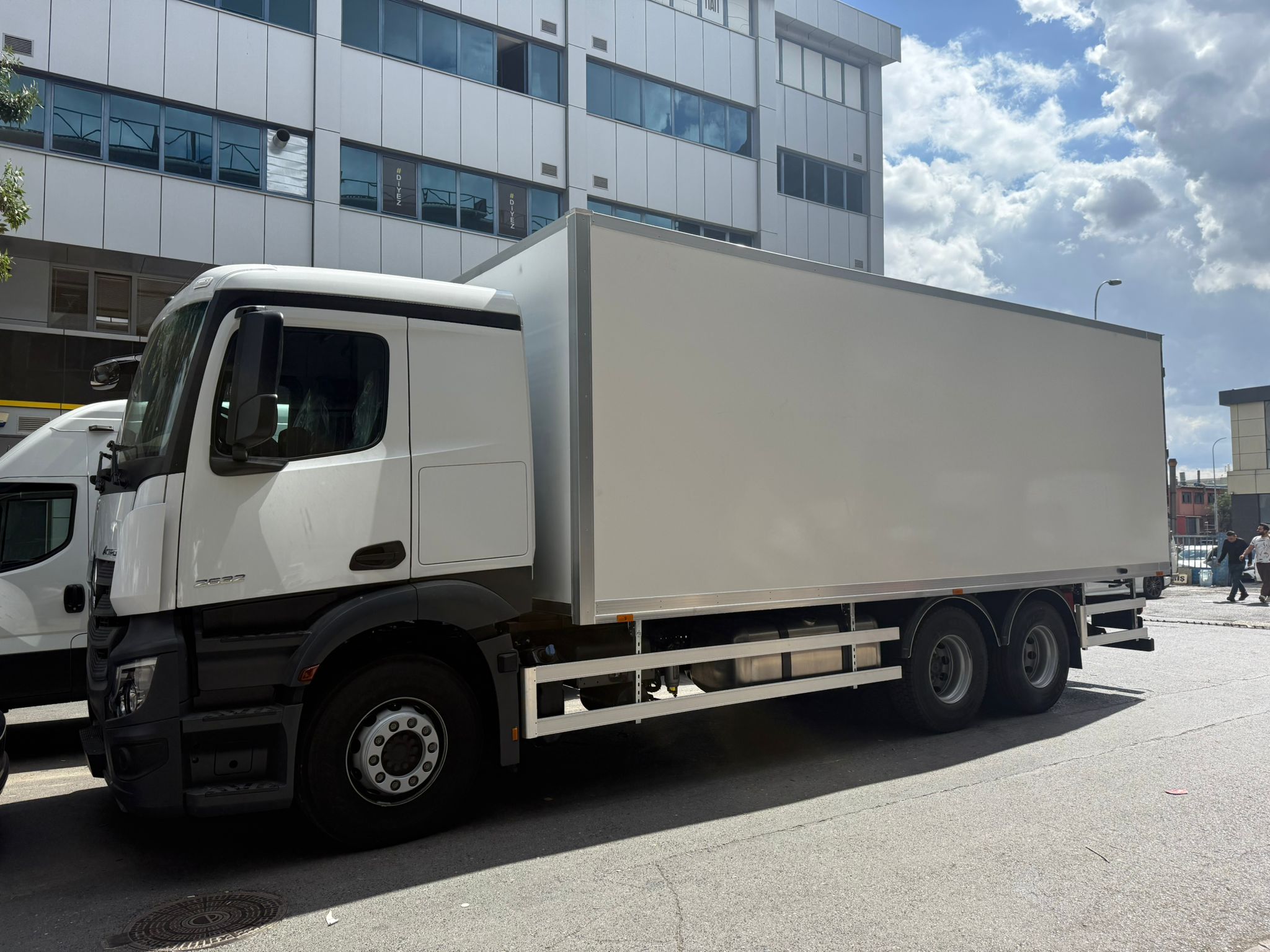 Hançer Karoser - İstanbul Polyester Kasa